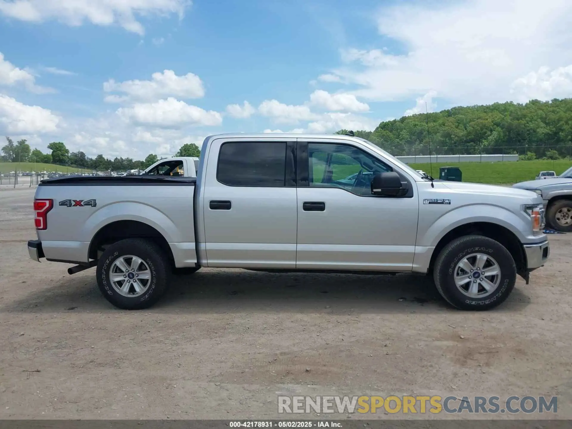 13 Photograph of a damaged car 1FTEW1EPXKFD43611 FORD F-150 2019