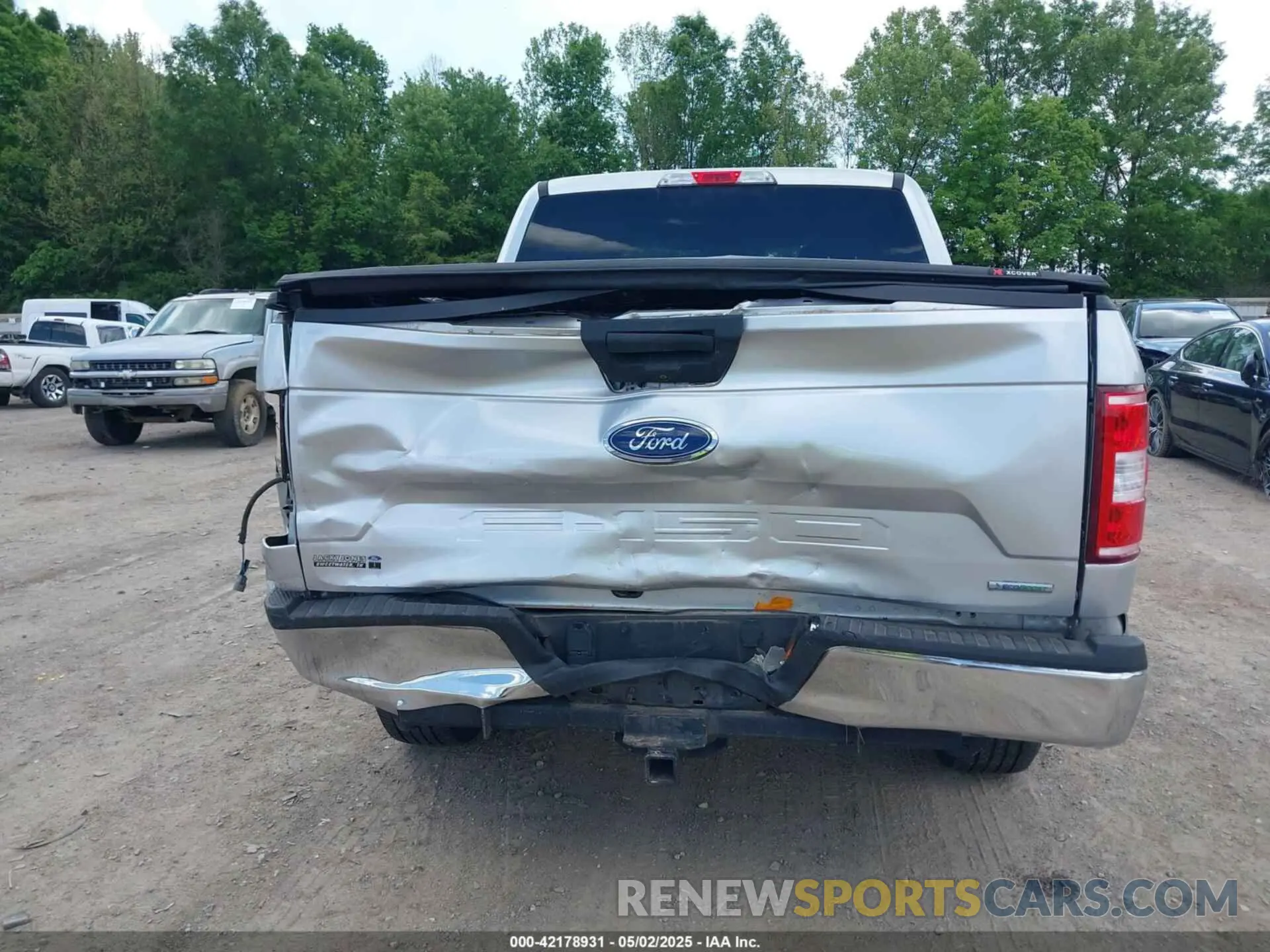 16 Photograph of a damaged car 1FTEW1EPXKFD43611 FORD F-150 2019