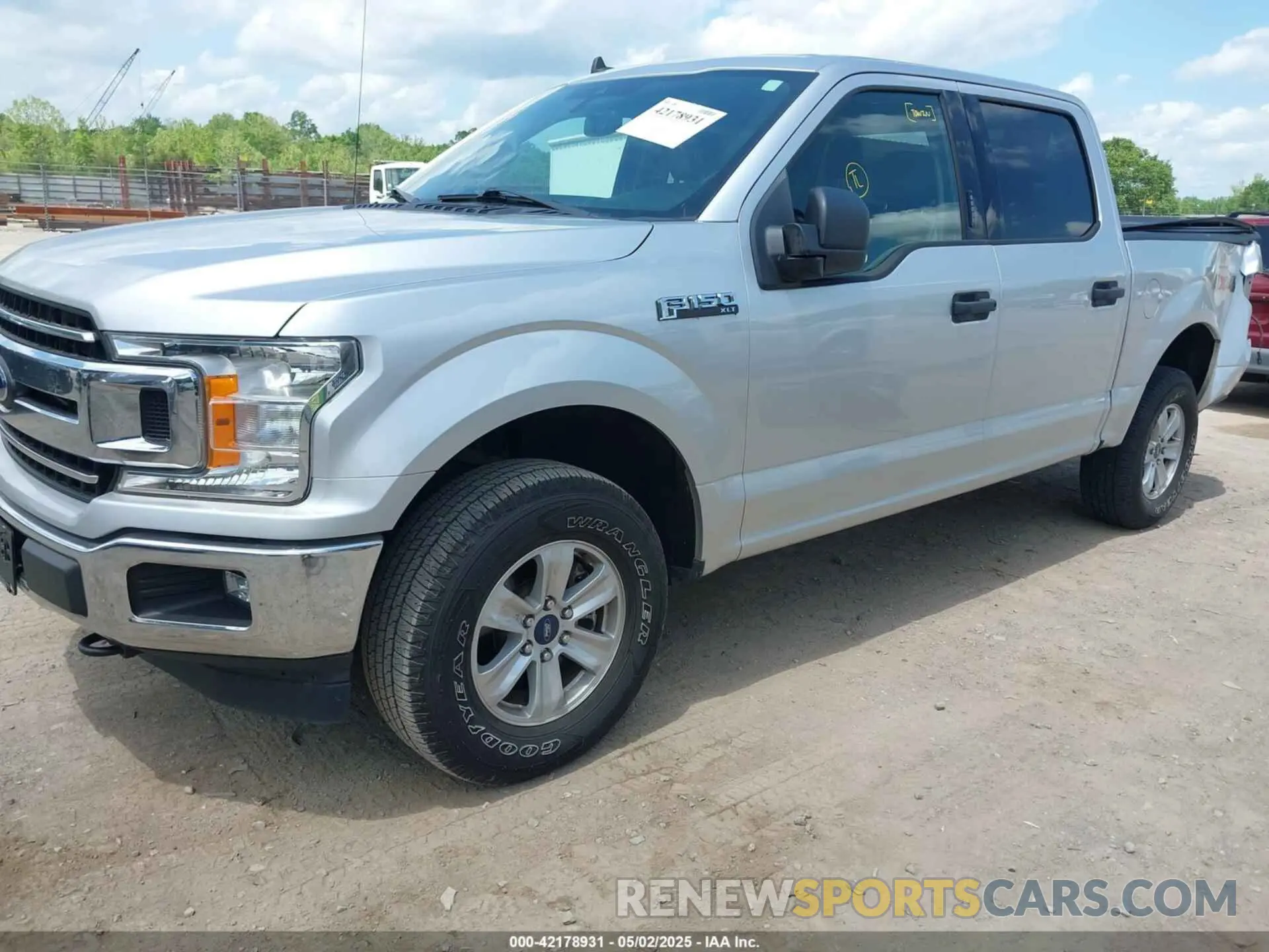 2 Photograph of a damaged car 1FTEW1EPXKFD43611 FORD F-150 2019
