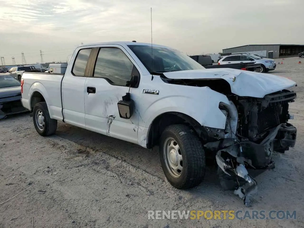 4 Фотография поврежденного автомобиля 1FTEX1C58KKC23778 FORD F-150 2019