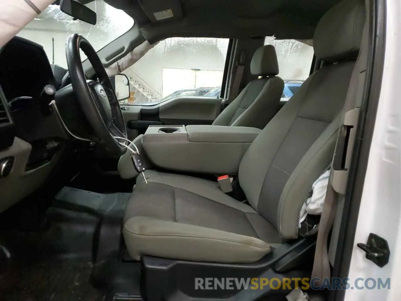 7 Photograph of a damaged car 1FTEX1C58KKC75153 FORD F-150 2019