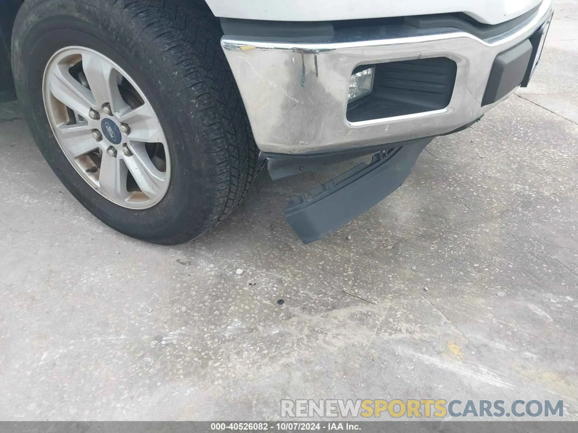 19 Photograph of a damaged car 1FTEX1CB0KKE51747 FORD F-150 2019