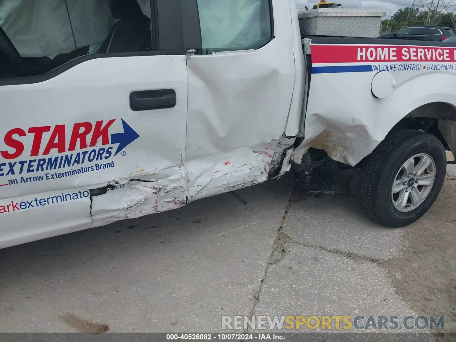 6 Photograph of a damaged car 1FTEX1CB0KKE51747 FORD F-150 2019