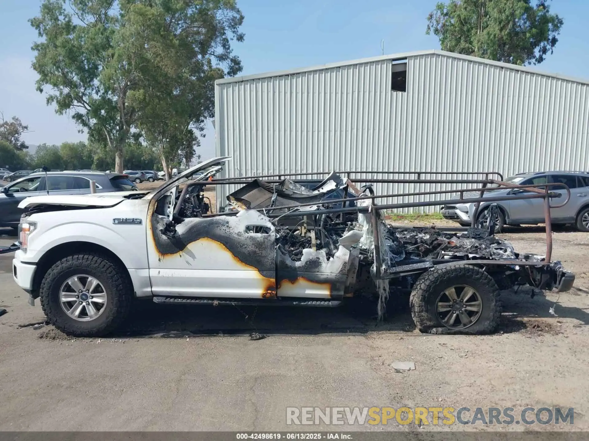 14 Photograph of a damaged car 1FTEX1CB3KKD64781 FORD F-150 2019