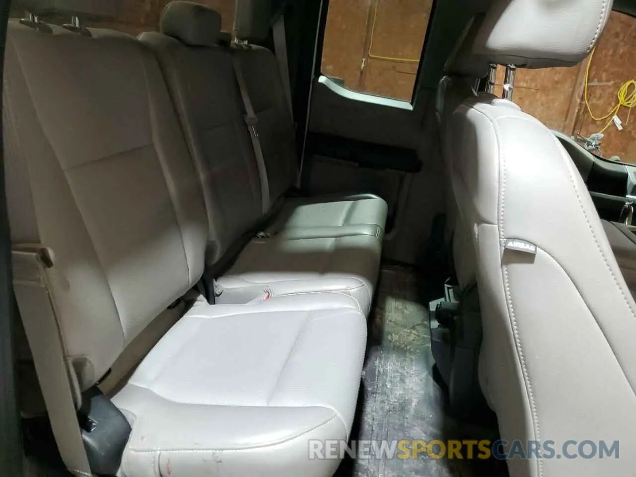 10 Фотография поврежденного автомобиля 1FTEX1E50KKE57572 FORD F-150 2019
