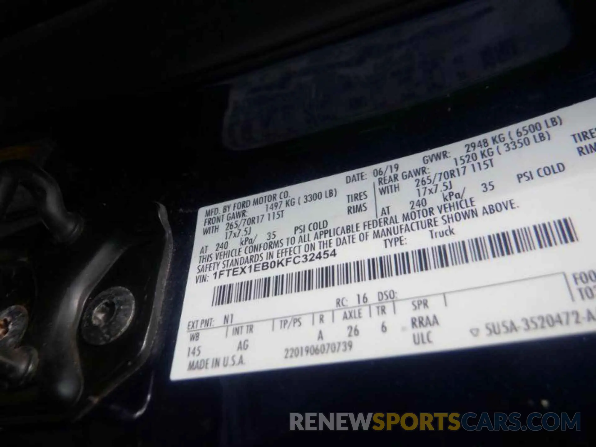 15 Photograph of a damaged car 1FTEX1EB0KFC32454 FORD F-150 2019