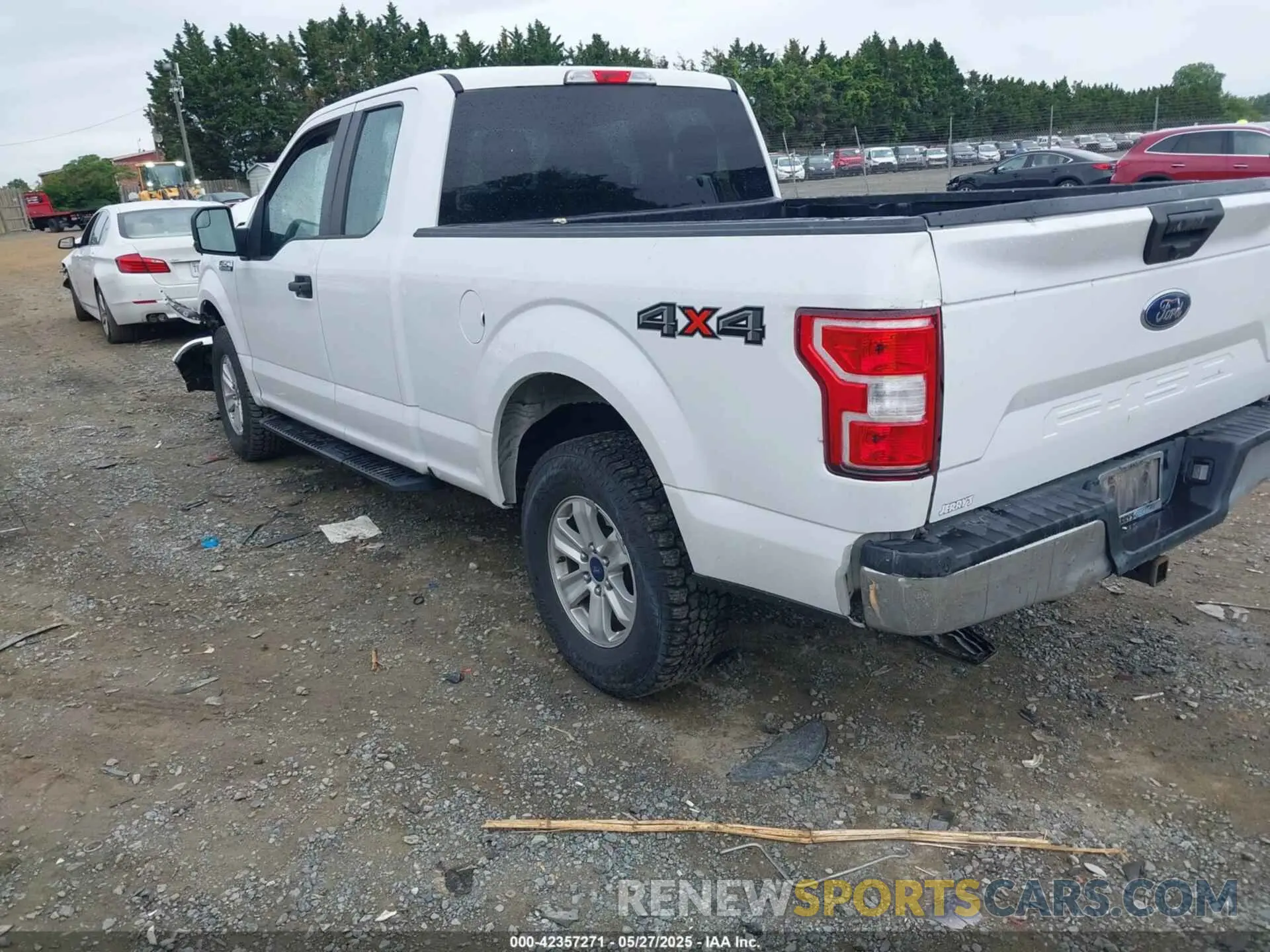 3 Photograph of a damaged car 1FTEX1EB7KFC60980 FORD F-150 2019