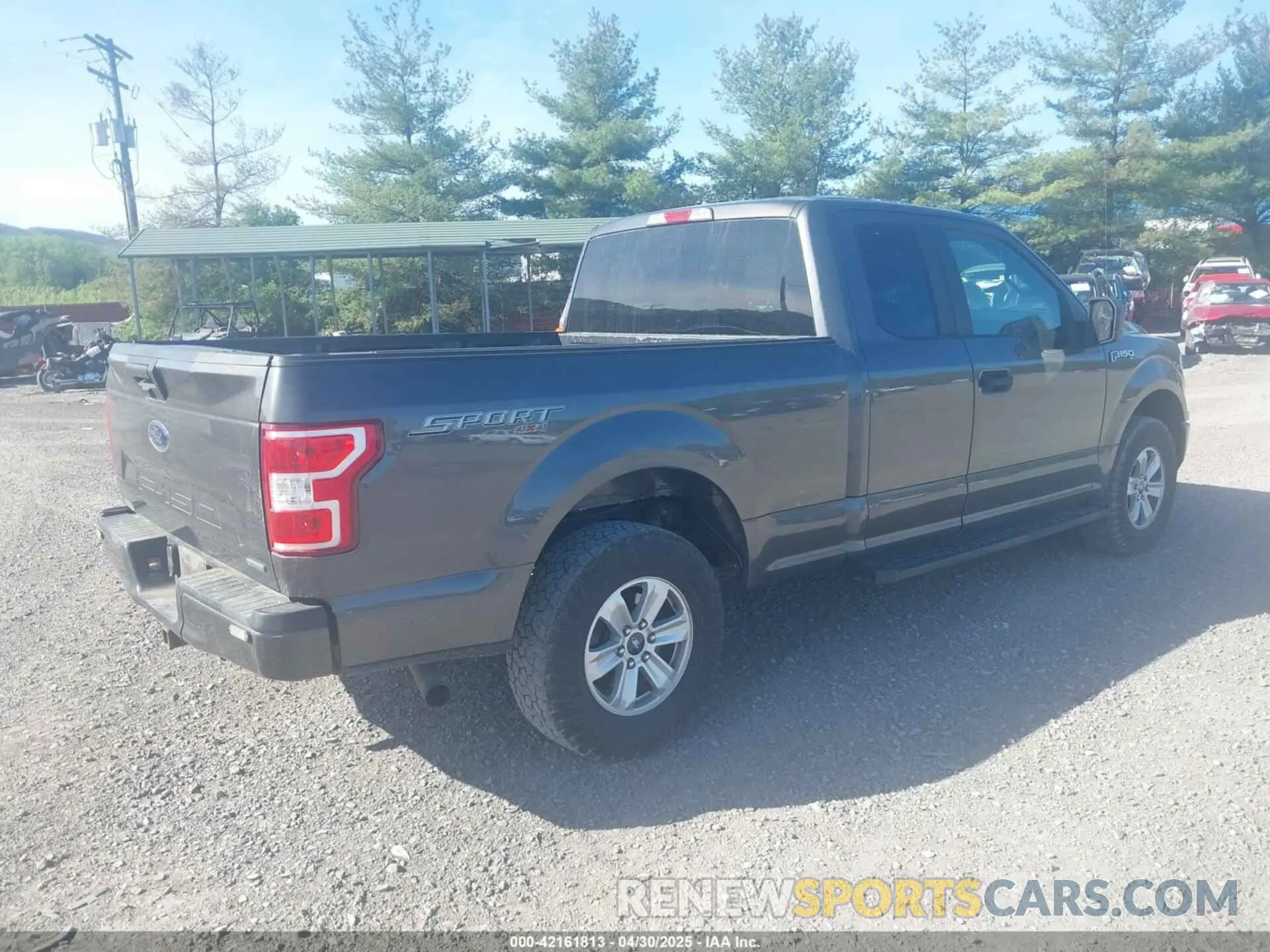 4 Photograph of a damaged car 1FTEX1EP1KKC64106 FORD F-150 2019