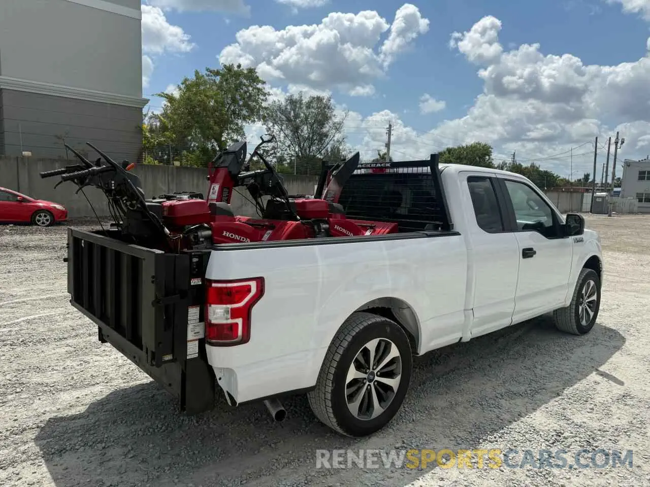 4 Photograph of a damaged car 1FTEX1EP6KKF02824 FORD F-150 2019