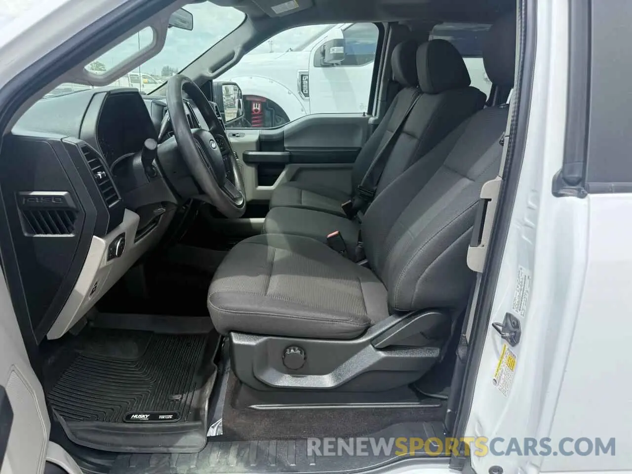 5 Photograph of a damaged car 1FTEX1EP6KKF02824 FORD F-150 2019