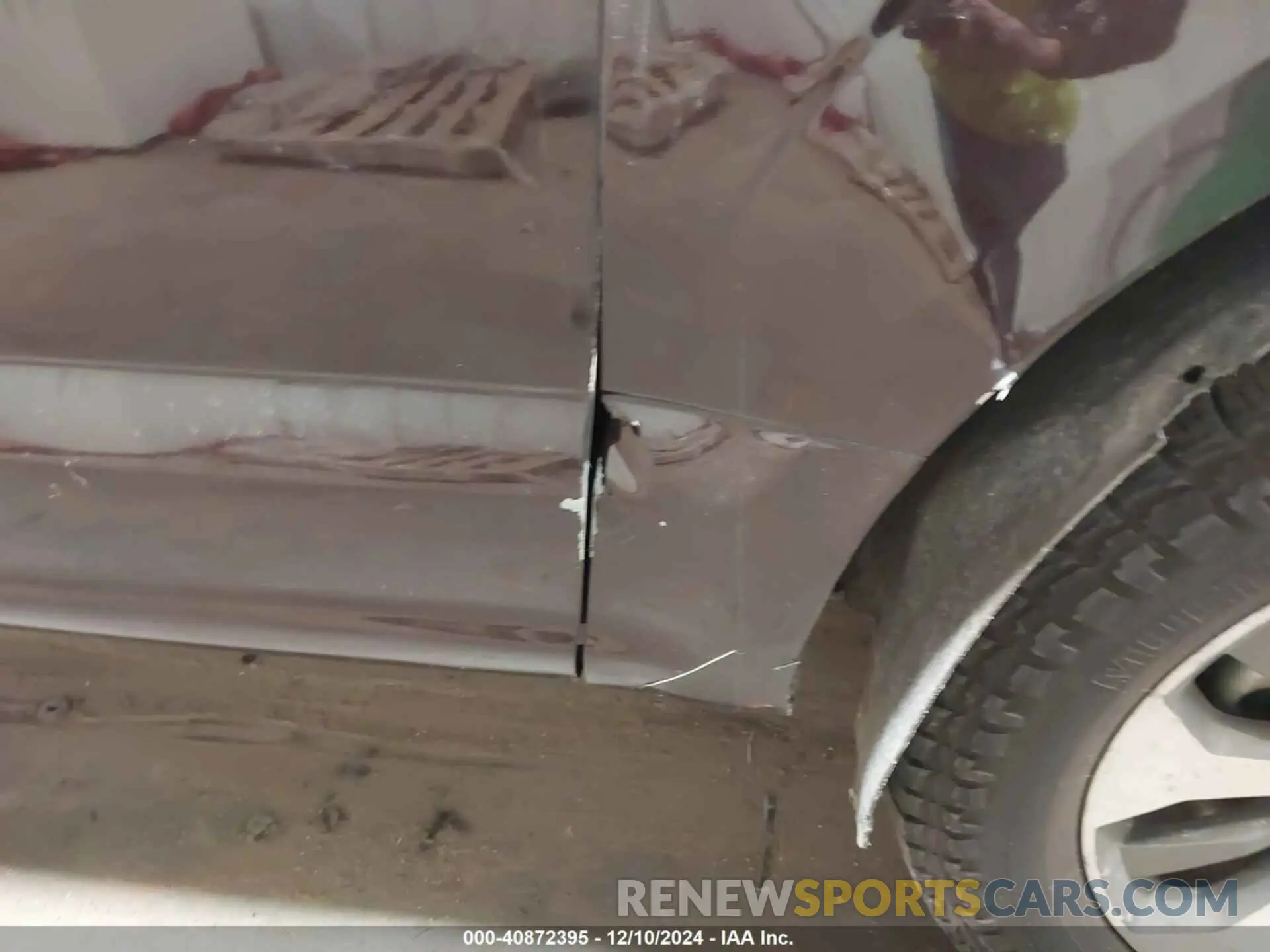 17 Photograph of a damaged car 1FTEX1EP8KKC72686 FORD F-150 2019