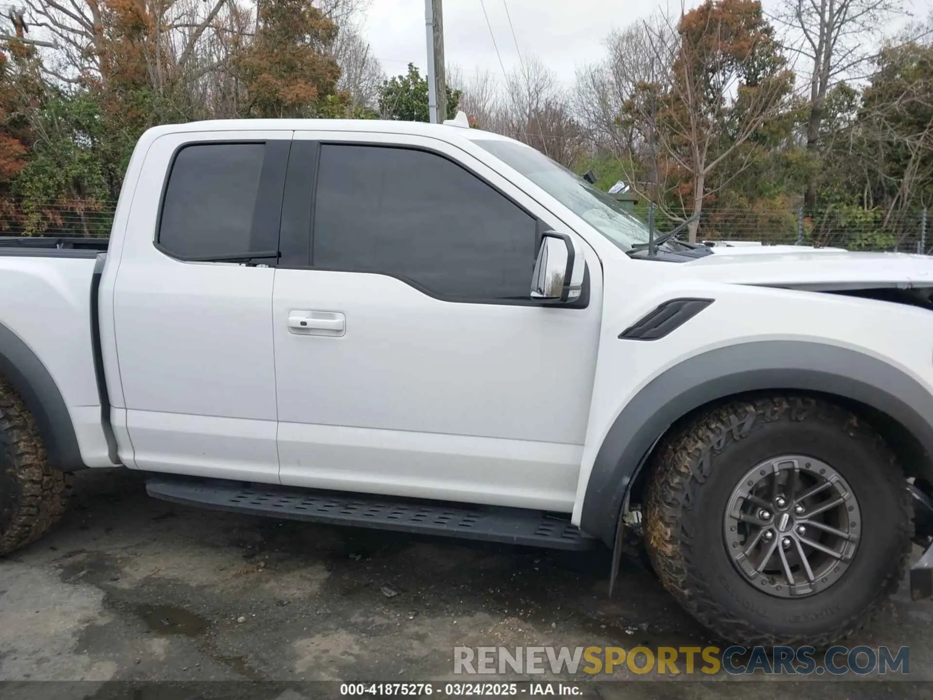 13 Photograph of a damaged car 1FTEX1RG3KFC03360 FORD F-150 2019