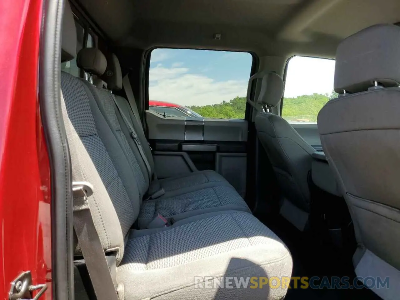 10 Photograph of a damaged car 1FTFW1E45KFB52043 FORD F-150 2019