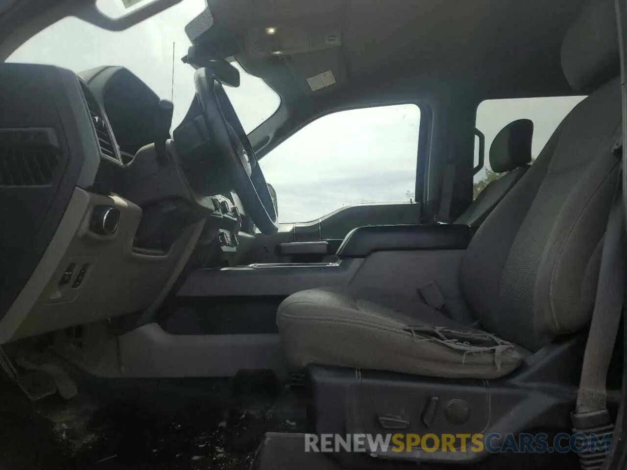 7 Photograph of a damaged car 1FTFW1E45KKF07123 FORD F-150 2019