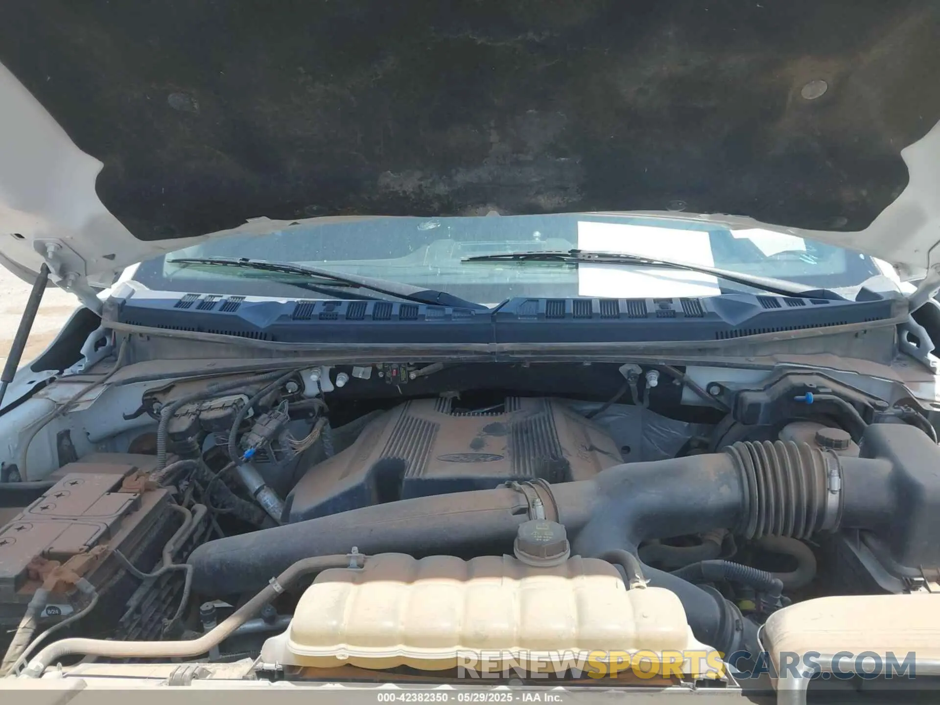 10 Photograph of a damaged car 1FTFW1E49KKE83103 FORD F-150 2019