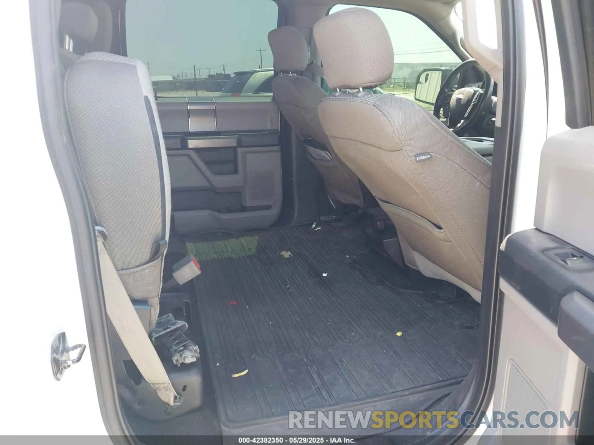 8 Photograph of a damaged car 1FTFW1E49KKE83103 FORD F-150 2019