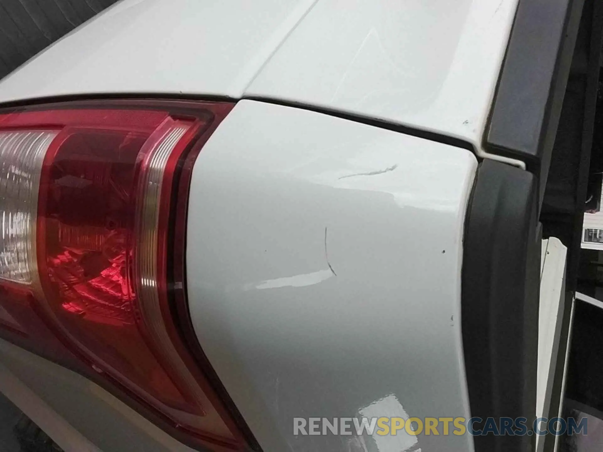 32 Photograph of a damaged car 1FTFW1E50KKE24501 FORD F-150 2019