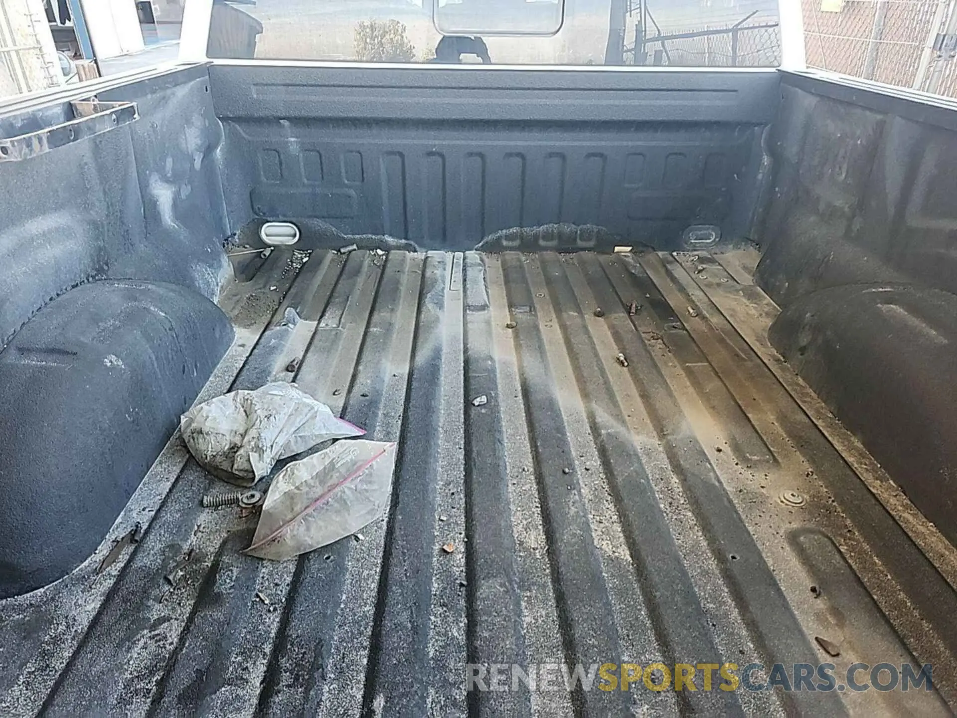 5 Photograph of a damaged car 1FTFW1E59KKD28009 FORD F-150 2019