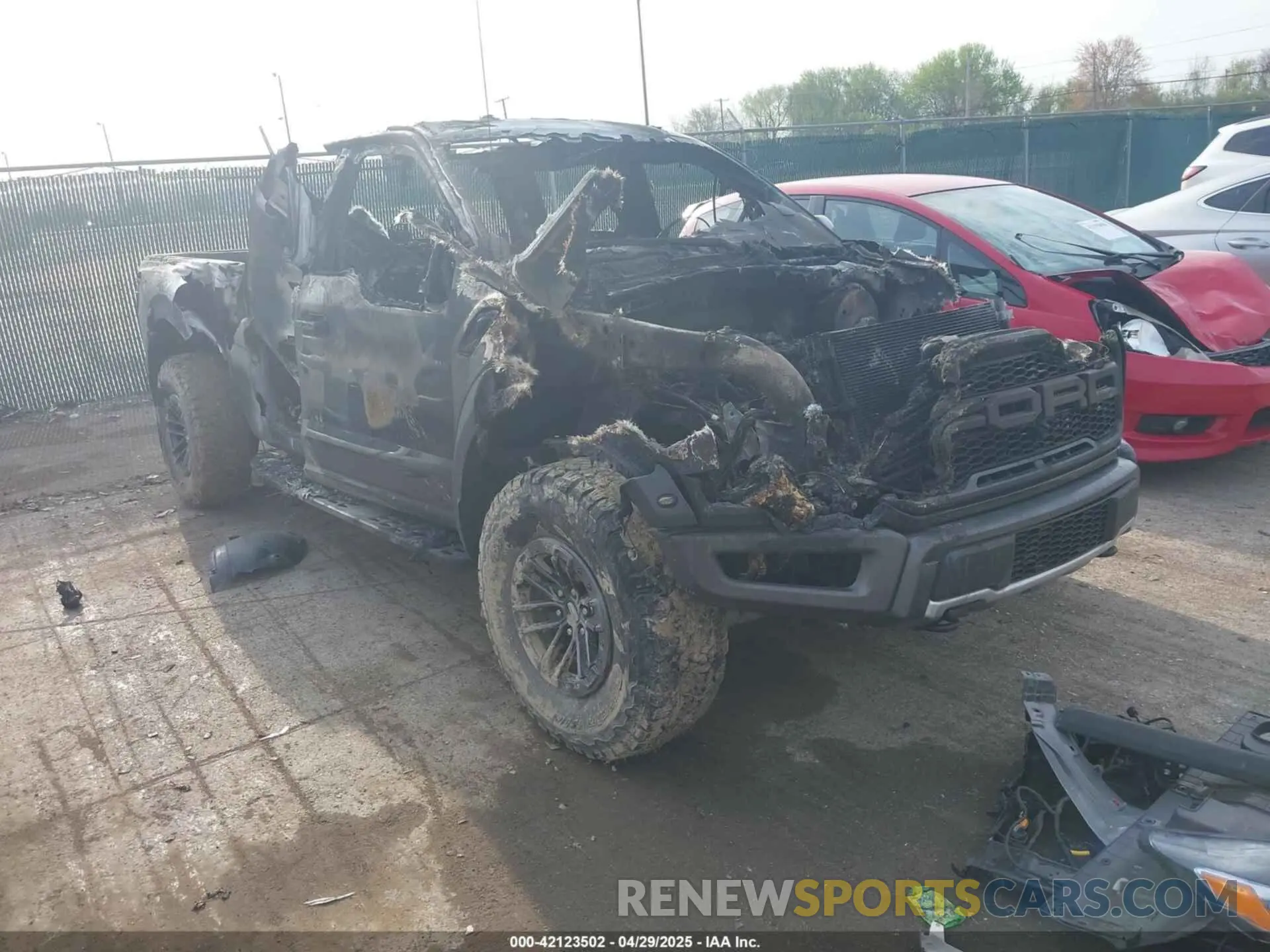 1 Photograph of a damaged car 1FTFW1RG0KFC81344 FORD F-150 2019