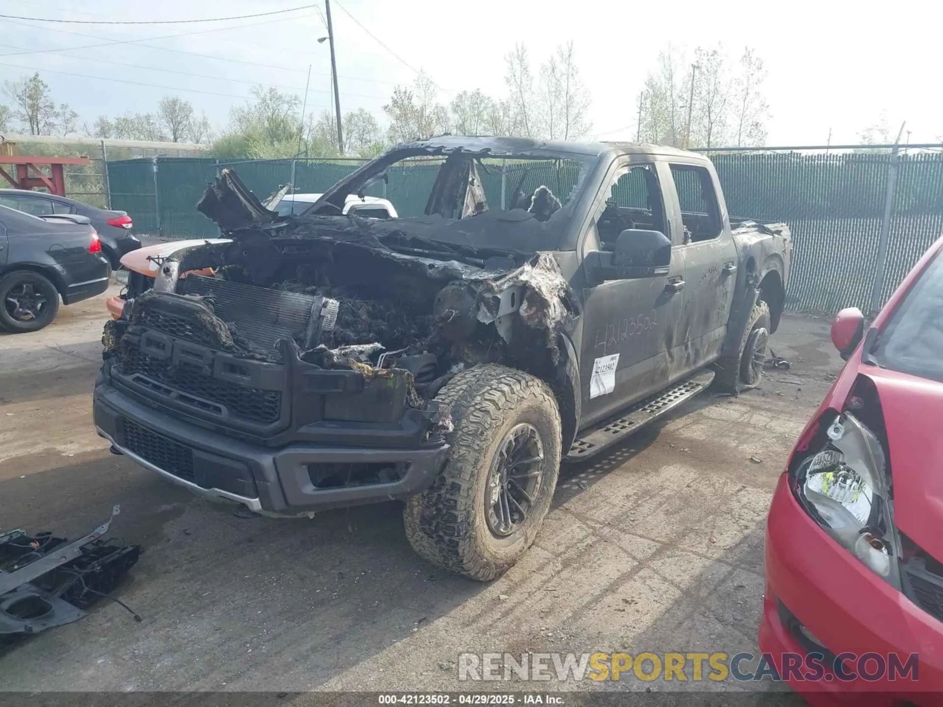 2 Photograph of a damaged car 1FTFW1RG0KFC81344 FORD F-150 2019
