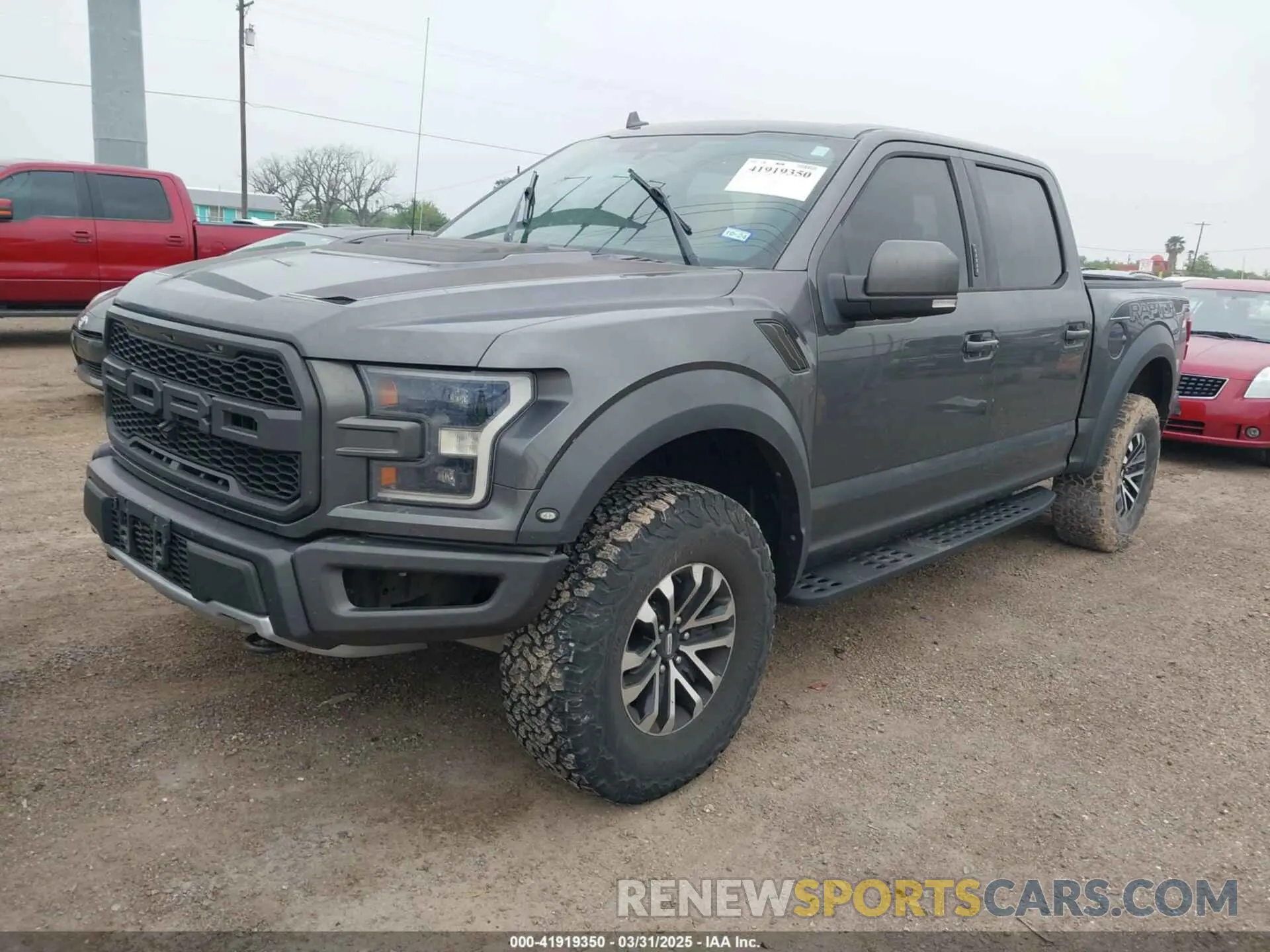 2 Фотография поврежденного автомобиля 1FTFW1RG1KFB68373 FORD F-150 2019