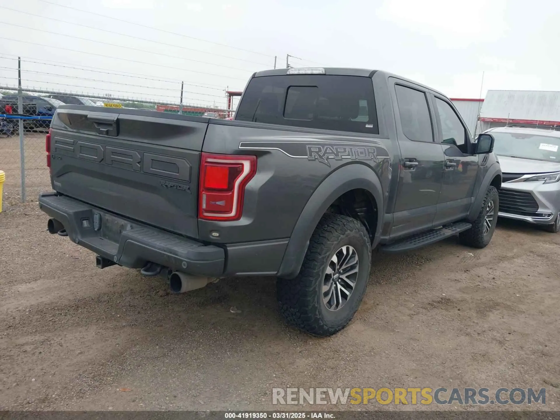 4 Фотография поврежденного автомобиля 1FTFW1RG1KFB68373 FORD F-150 2019