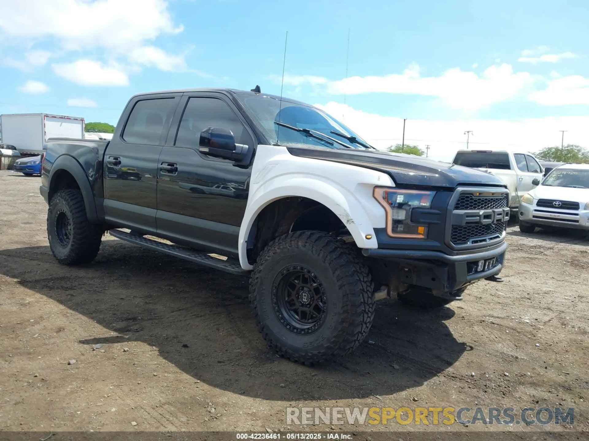 1 Photograph of a damaged car 1FTFW1RG5KFB36462 FORD F-150 2019