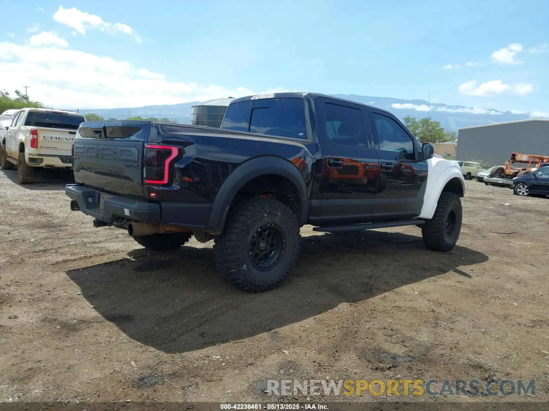 4 Photograph of a damaged car 1FTFW1RG5KFB36462 FORD F-150 2019
