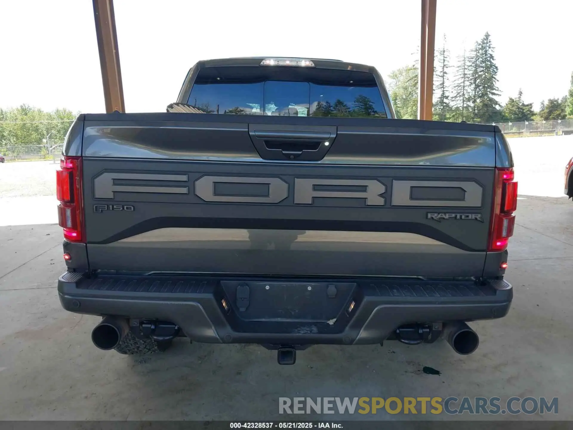 16 Photograph of a damaged car 1FTFW1RG5KFC70999 FORD F-150 2019