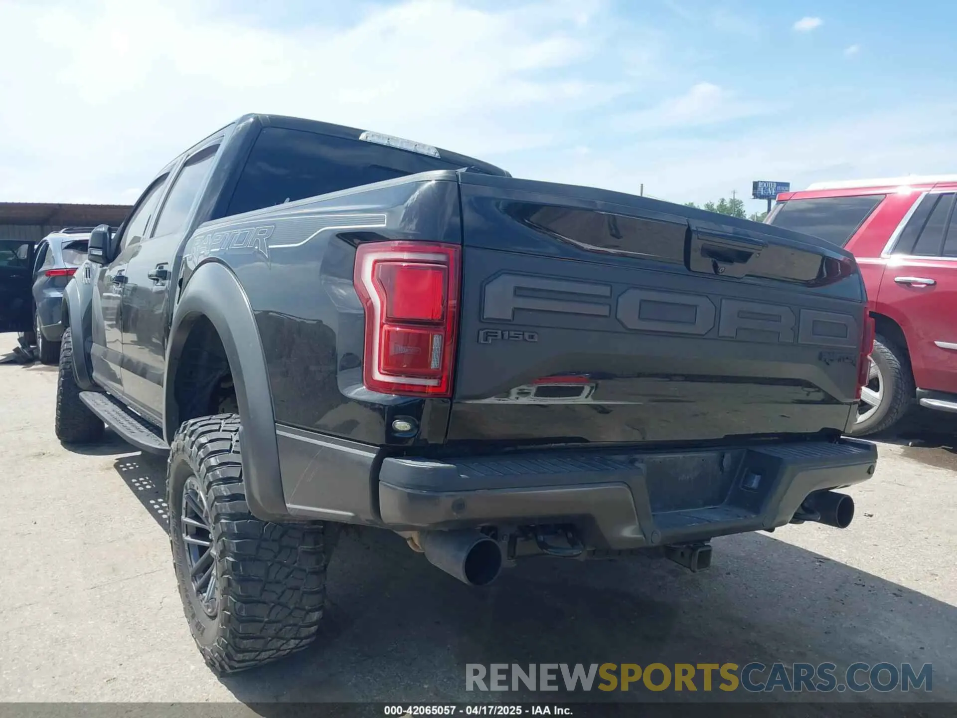 3 Фотография поврежденного автомобиля 1FTFW1RG6KFD00172 FORD F-150 2019