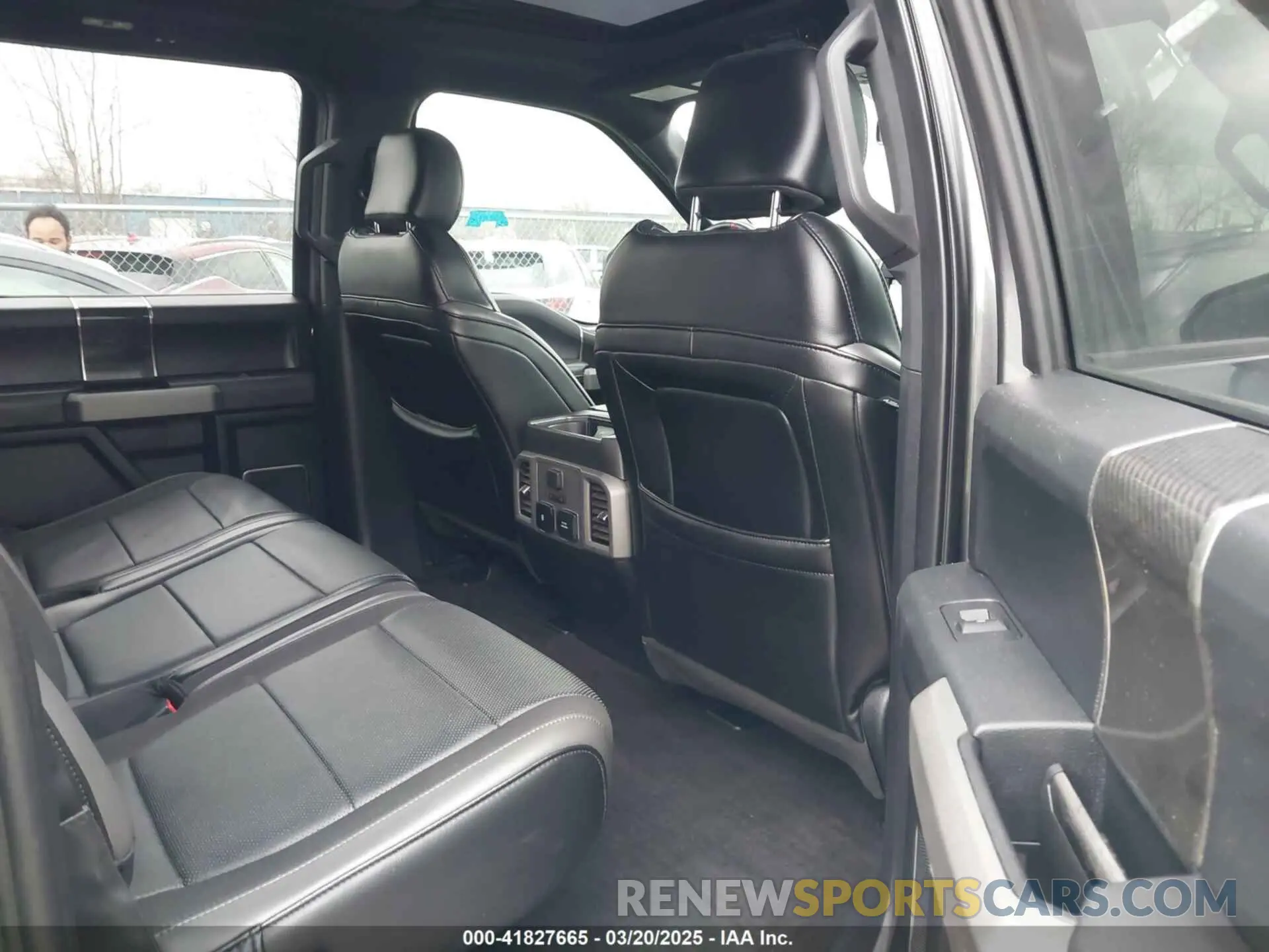 8 Photograph of a damaged car 1FTFW1RG9KFD00375 FORD F-150 2019