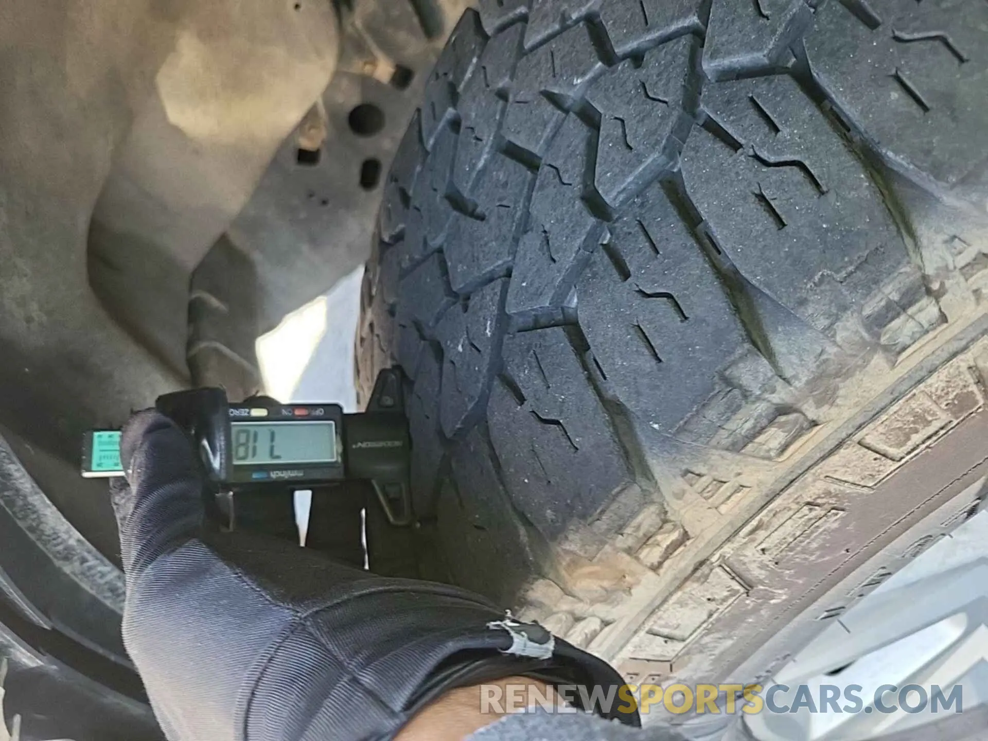 12 Photograph of a damaged car 1FTFX1C44KKE53054 FORD F-150 2019