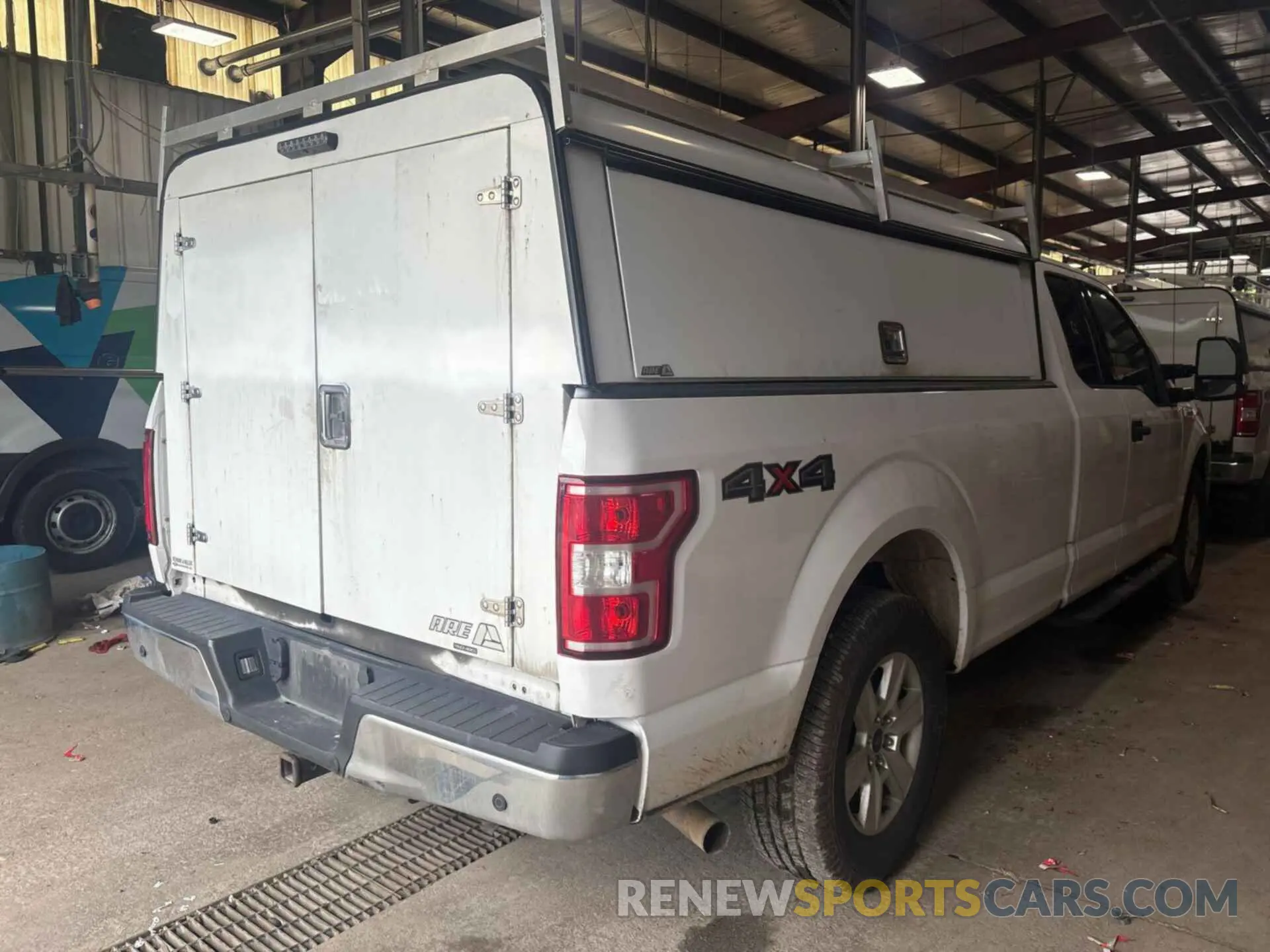 19 Фотография поврежденного автомобиля 1FTFX1E44KKE17944 FORD F-150 2019