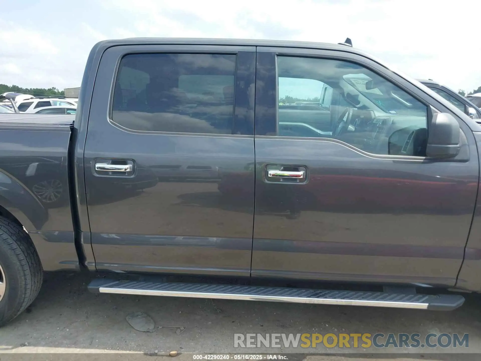 13 Photograph of a damaged car 1FTEW1C50LKF57470 FORD F-150 2020