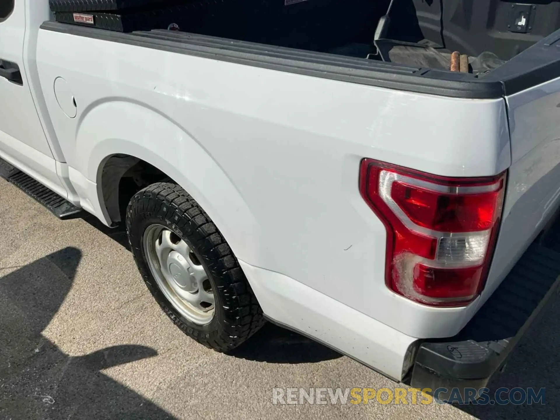 19 Фотография поврежденного автомобиля 1FTEW1C56LKD79967 FORD F-150 2020