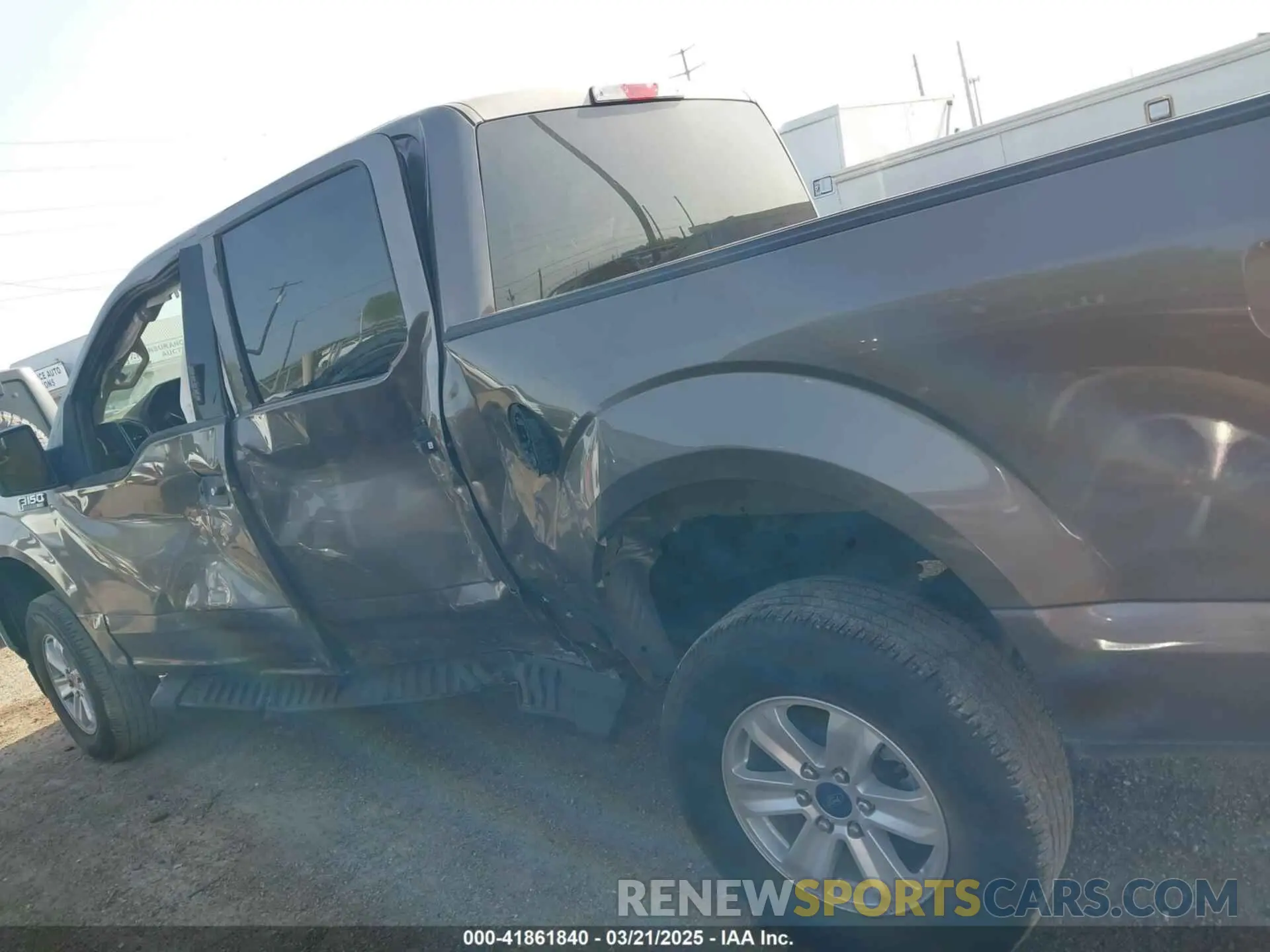 15 Photograph of a damaged car 1FTEW1CP2LFB20385 FORD F-150 2020