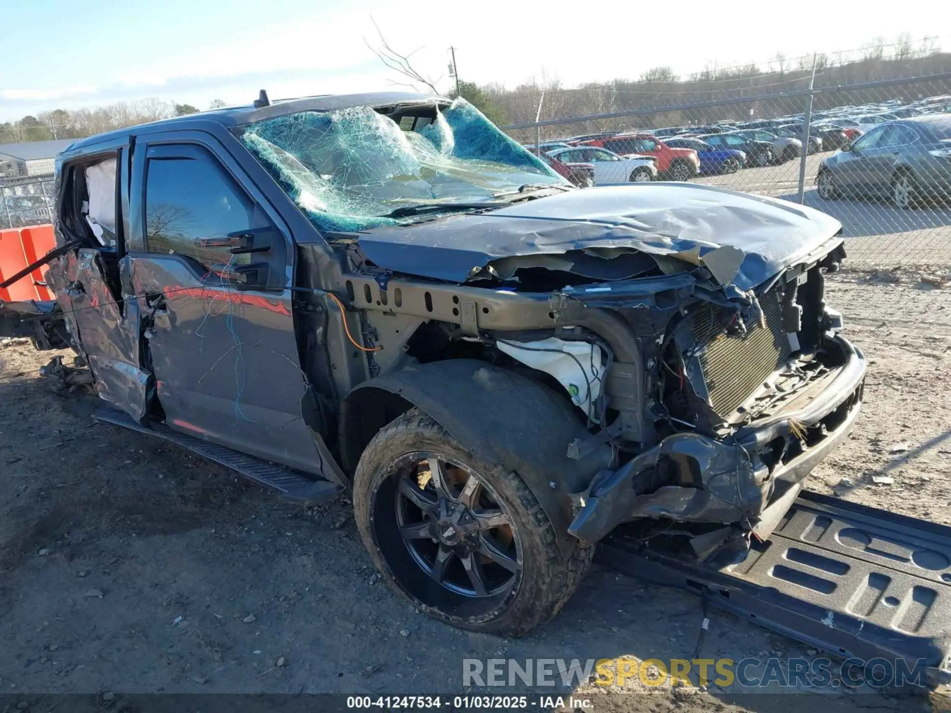 1 Фотография поврежденного автомобиля 1FTEW1E42LFC52064 FORD F-150 2020