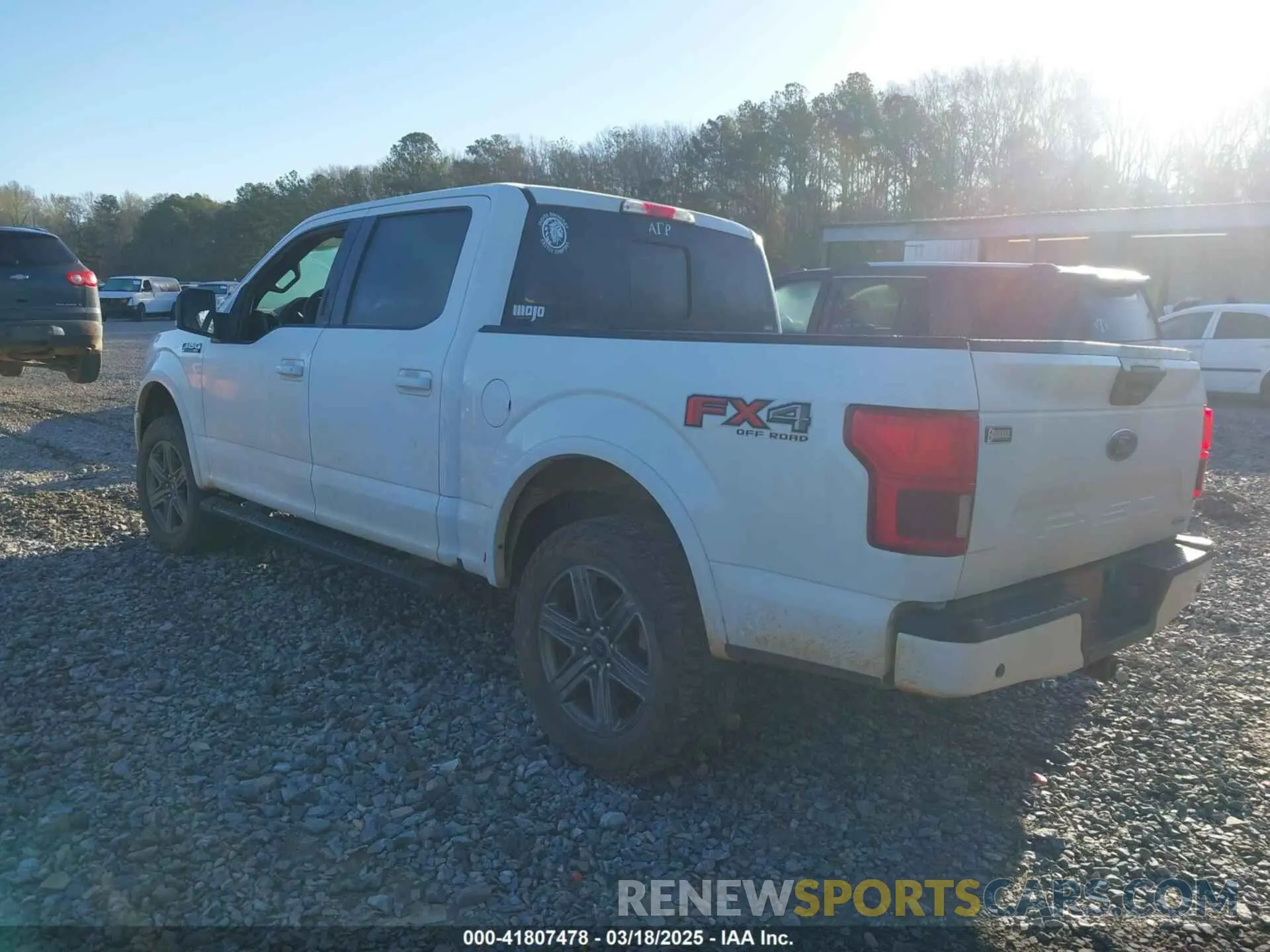 3 Фотография поврежденного автомобиля 1FTEW1E44LFB32668 FORD F-150 2020