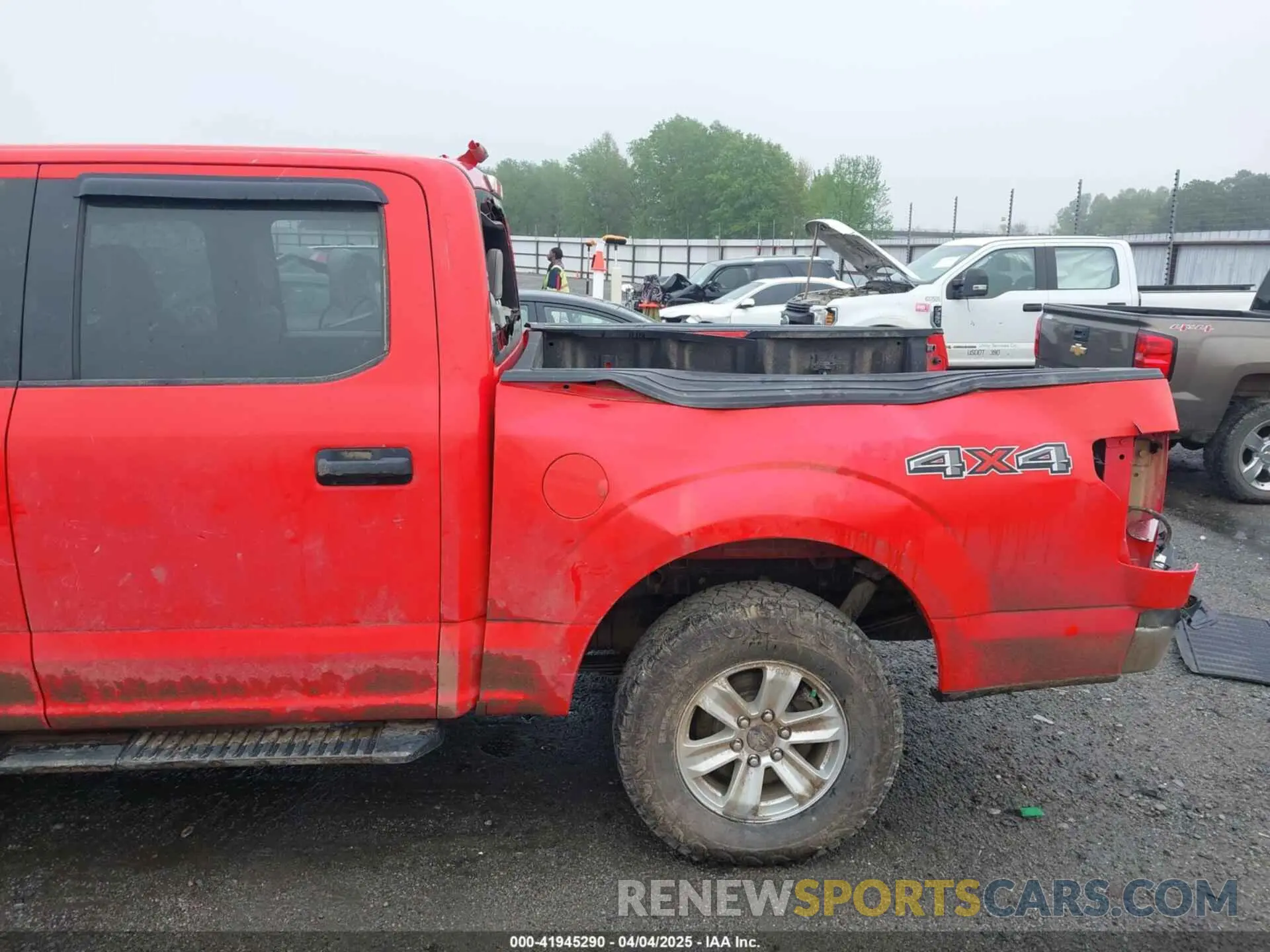 18 Photograph of a damaged car 1FTEW1E45LFB39001 FORD F-150 2020