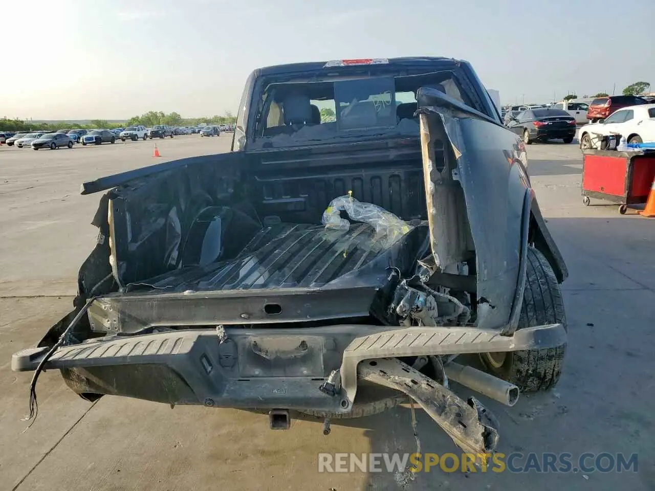 6 Фотография поврежденного автомобиля 1FTEW1E45LFC32830 FORD F-150 2020