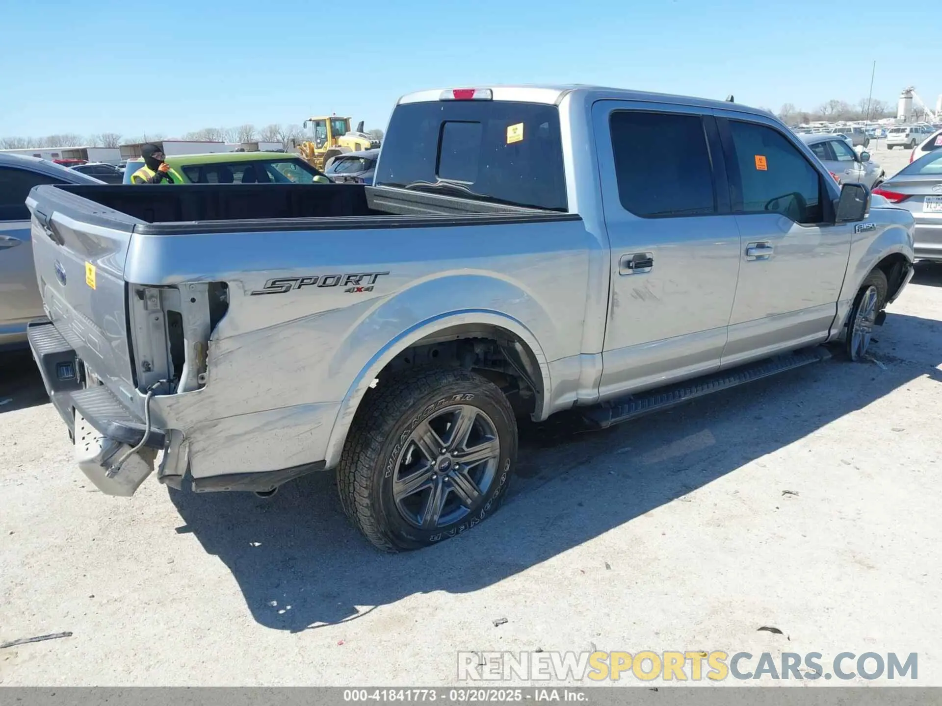 4 Фотография поврежденного автомобиля 1FTEW1E45LKE93933 FORD F-150 2020
