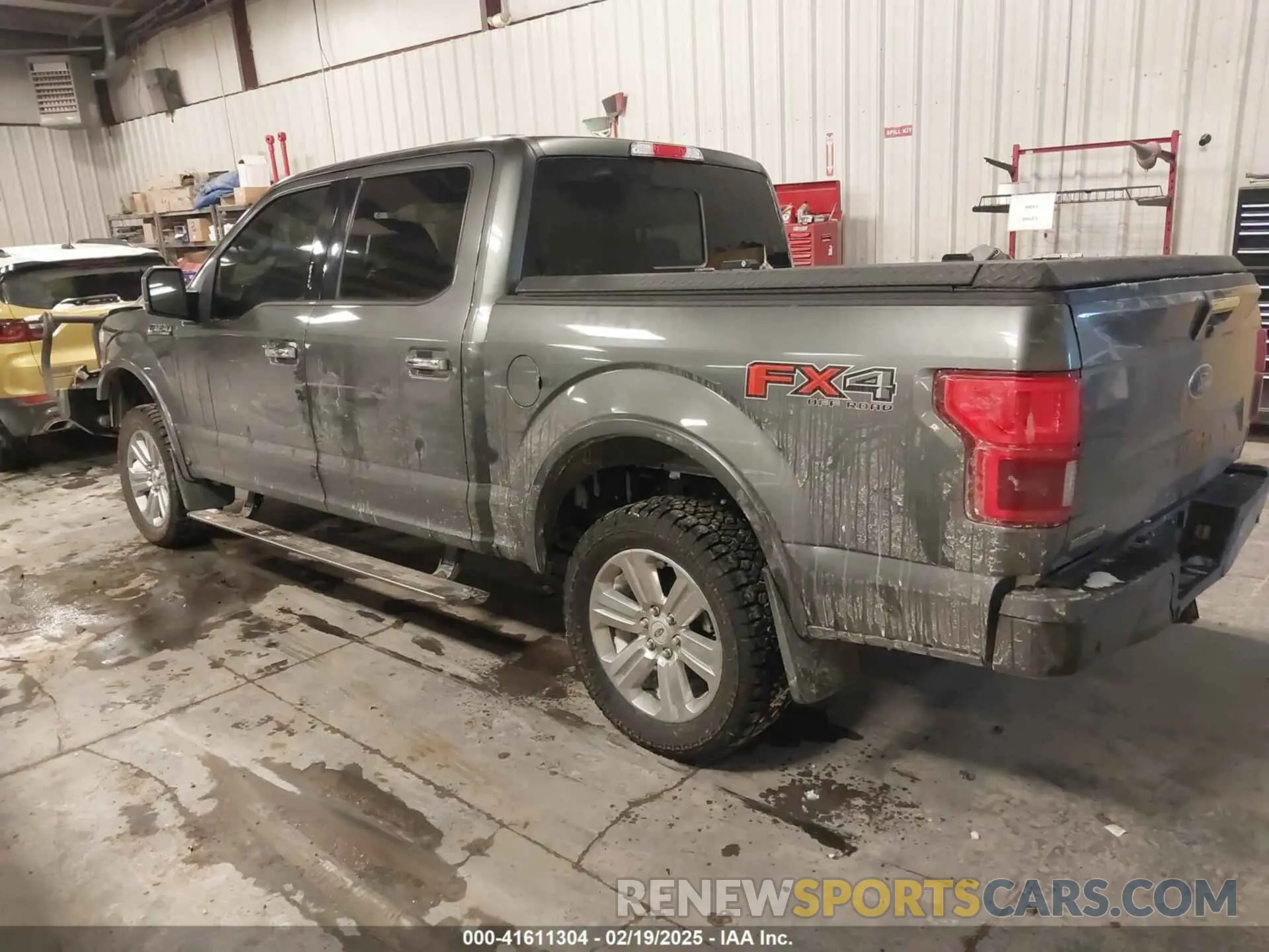 3 Фотография поврежденного автомобиля 1FTEW1E46LFC05572 FORD F-150 2020