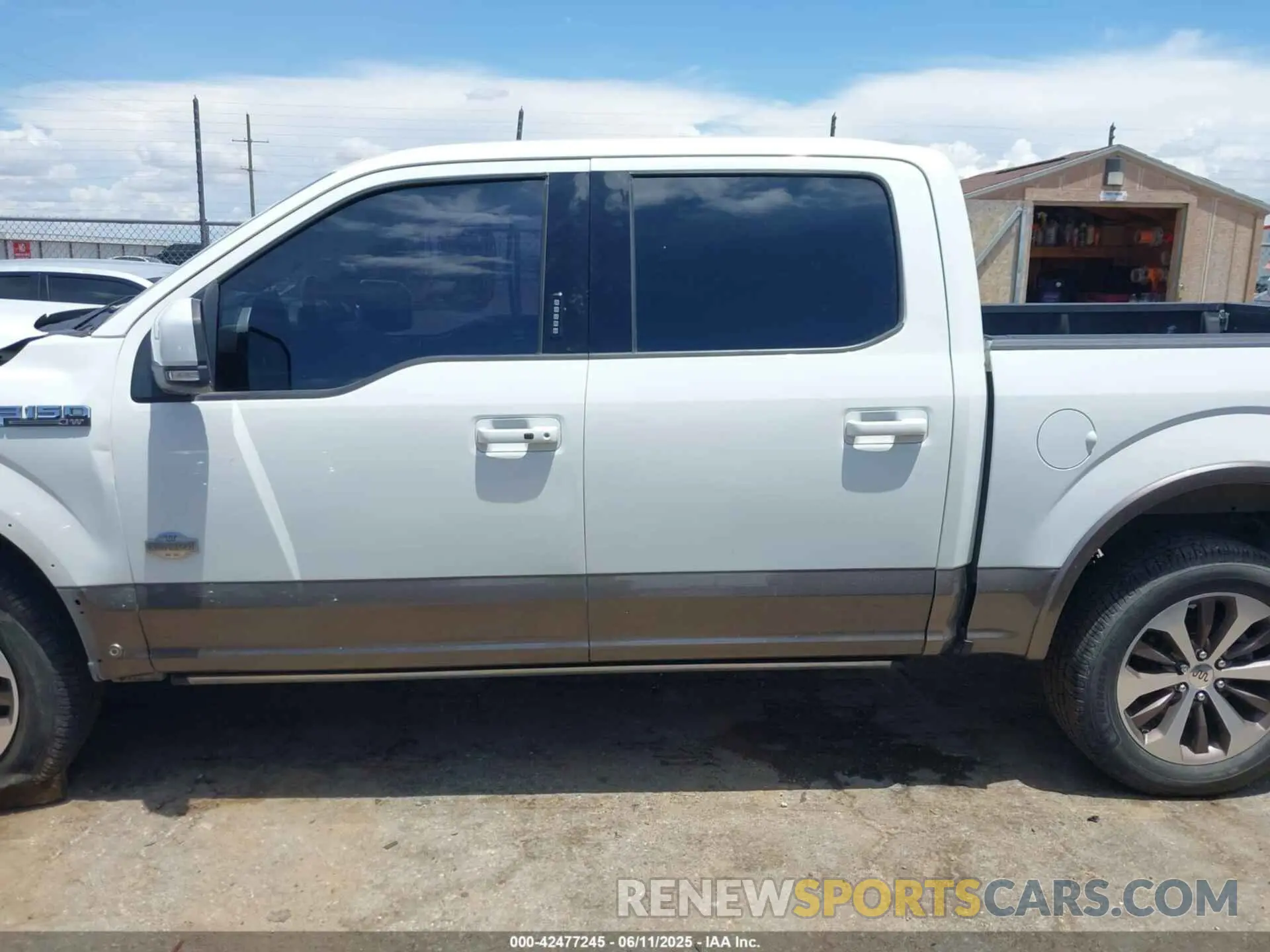 15 Photograph of a damaged car 1FTEW1E48LFB47271 FORD F-150 2020
