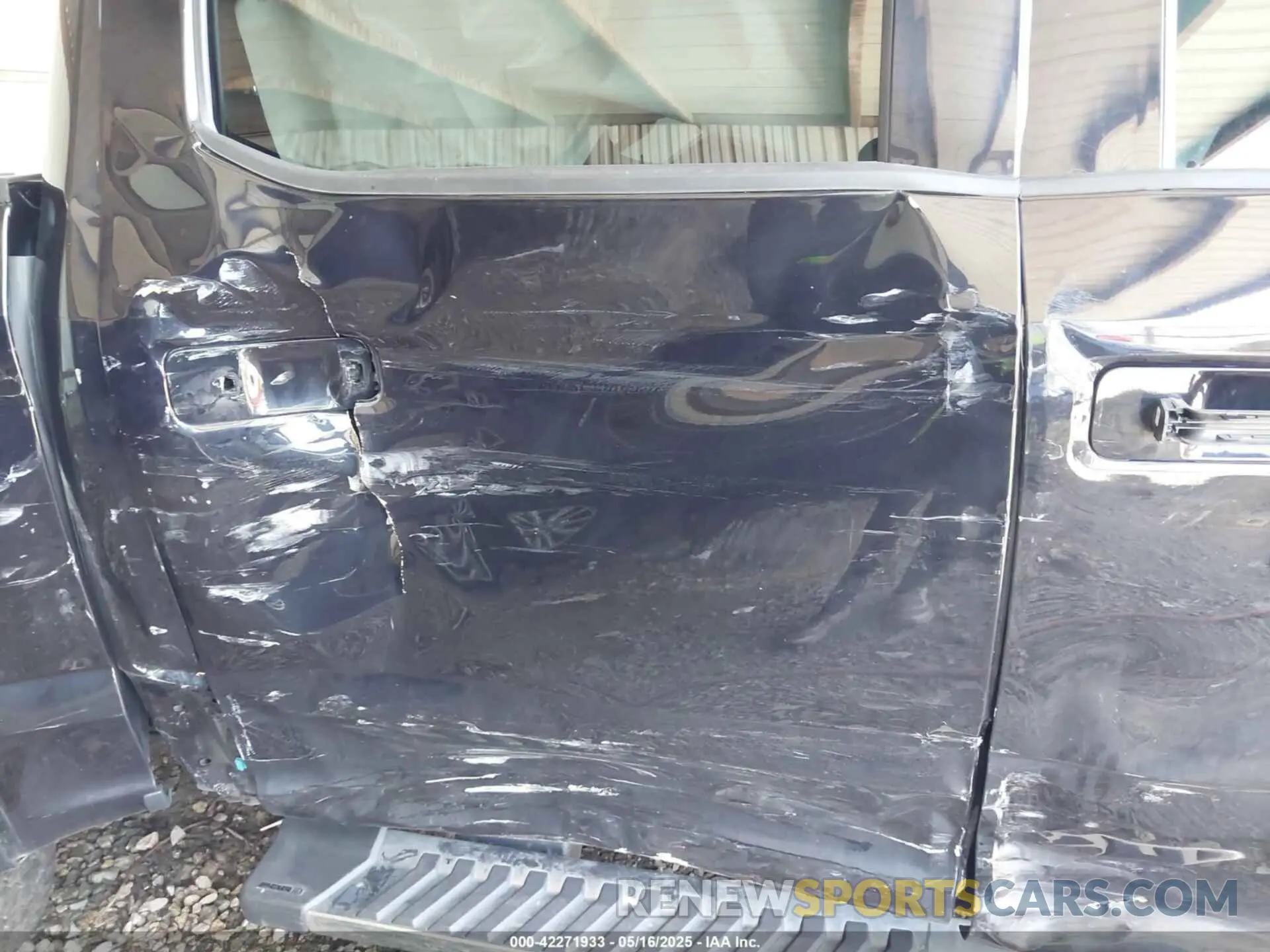 8 Photograph of a damaged car 1FTEW1E49LKF46410 FORD F-150 2020