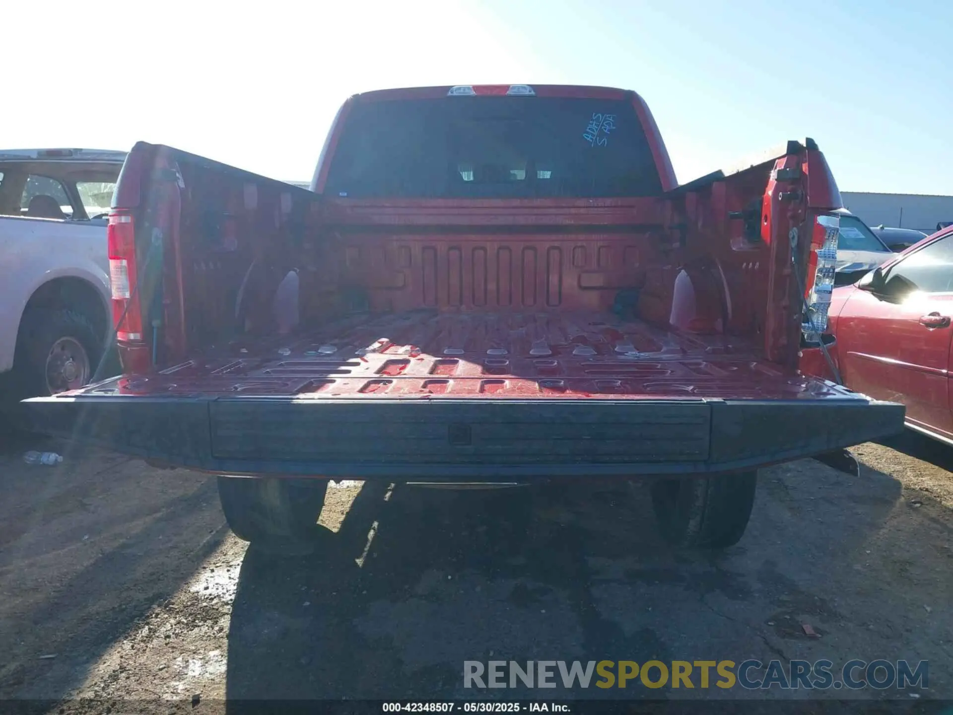 17 Photograph of a damaged car 1FTEW1E4XLKD16830 FORD F-150 2020