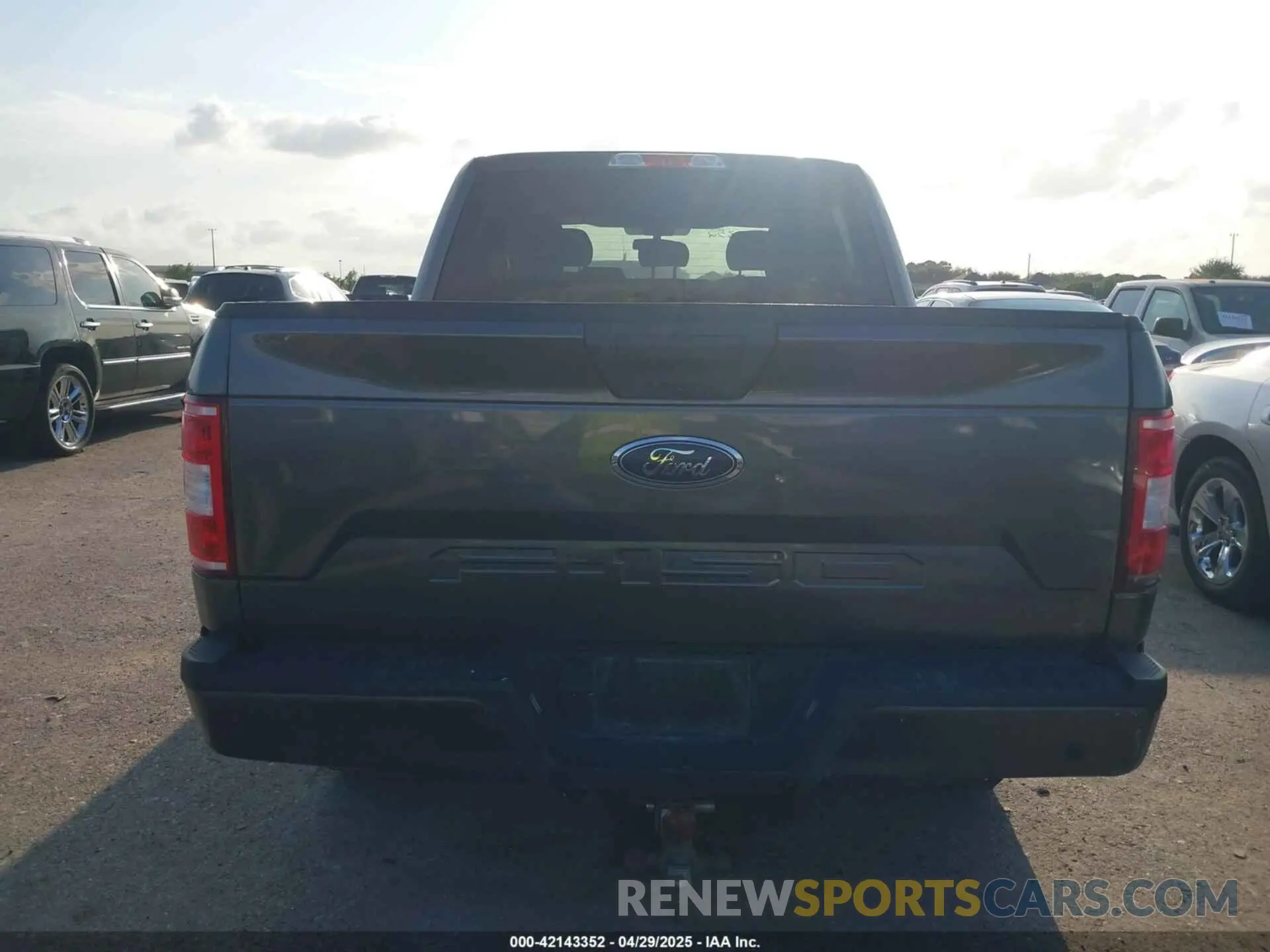 15 Photograph of a damaged car 1FTEW1E51LFA57601 FORD F-150 2020