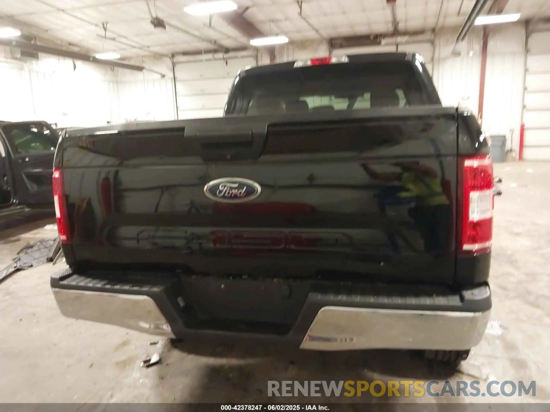17 Photograph of a damaged car 1FTEW1E55LKD26092 FORD F-150 2020