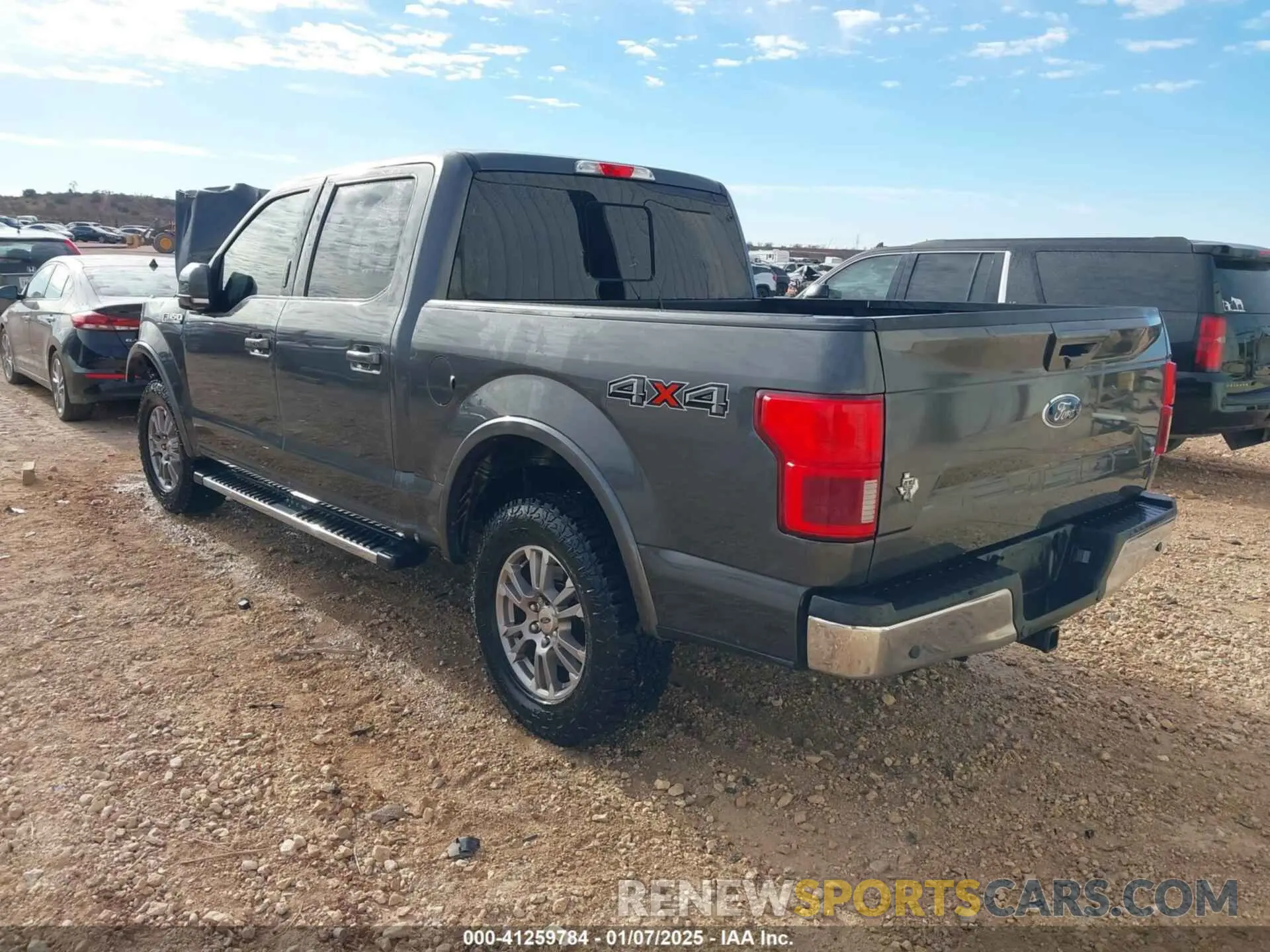 3 Фотография поврежденного автомобиля 1FTEW1E56LKE34530 FORD F-150 2020