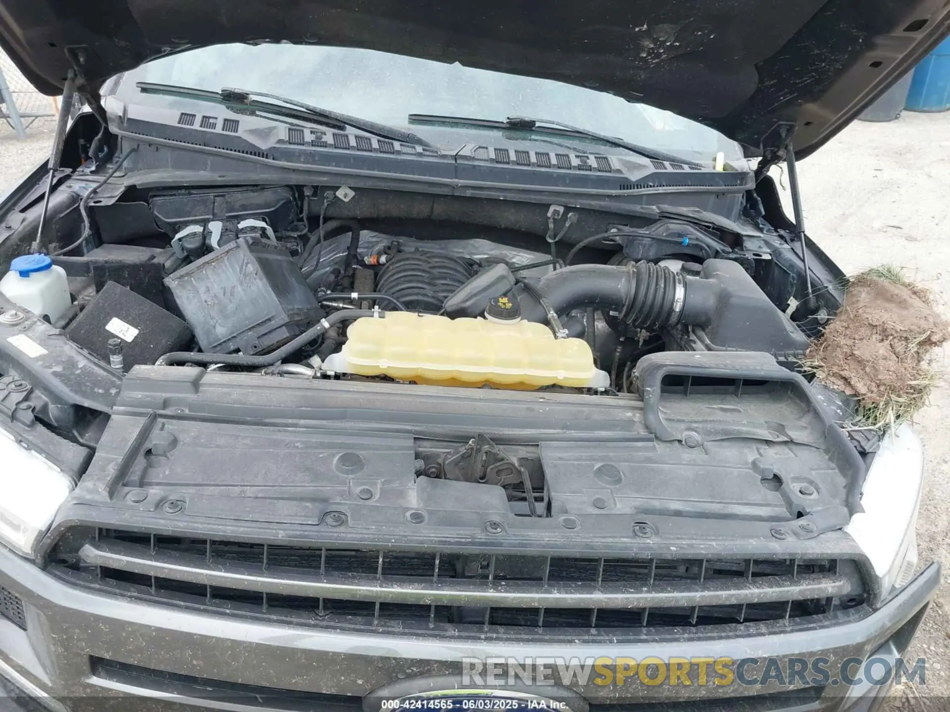 10 Photograph of a damaged car 1FTEW1E58LFA01235 FORD F-150 2020