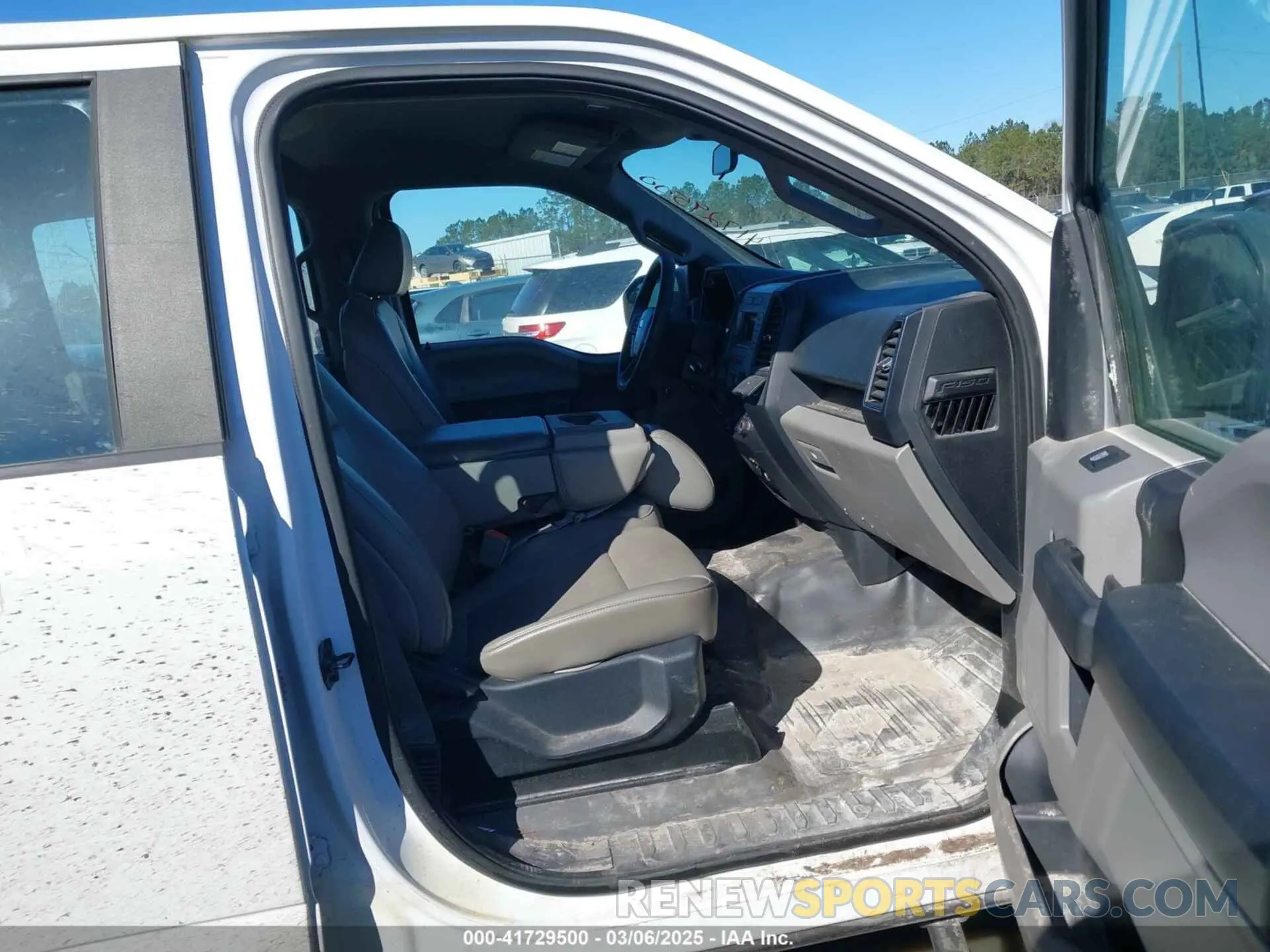 5 Photograph of a damaged car 1FTEW1E58LFB38174 FORD F-150 2020